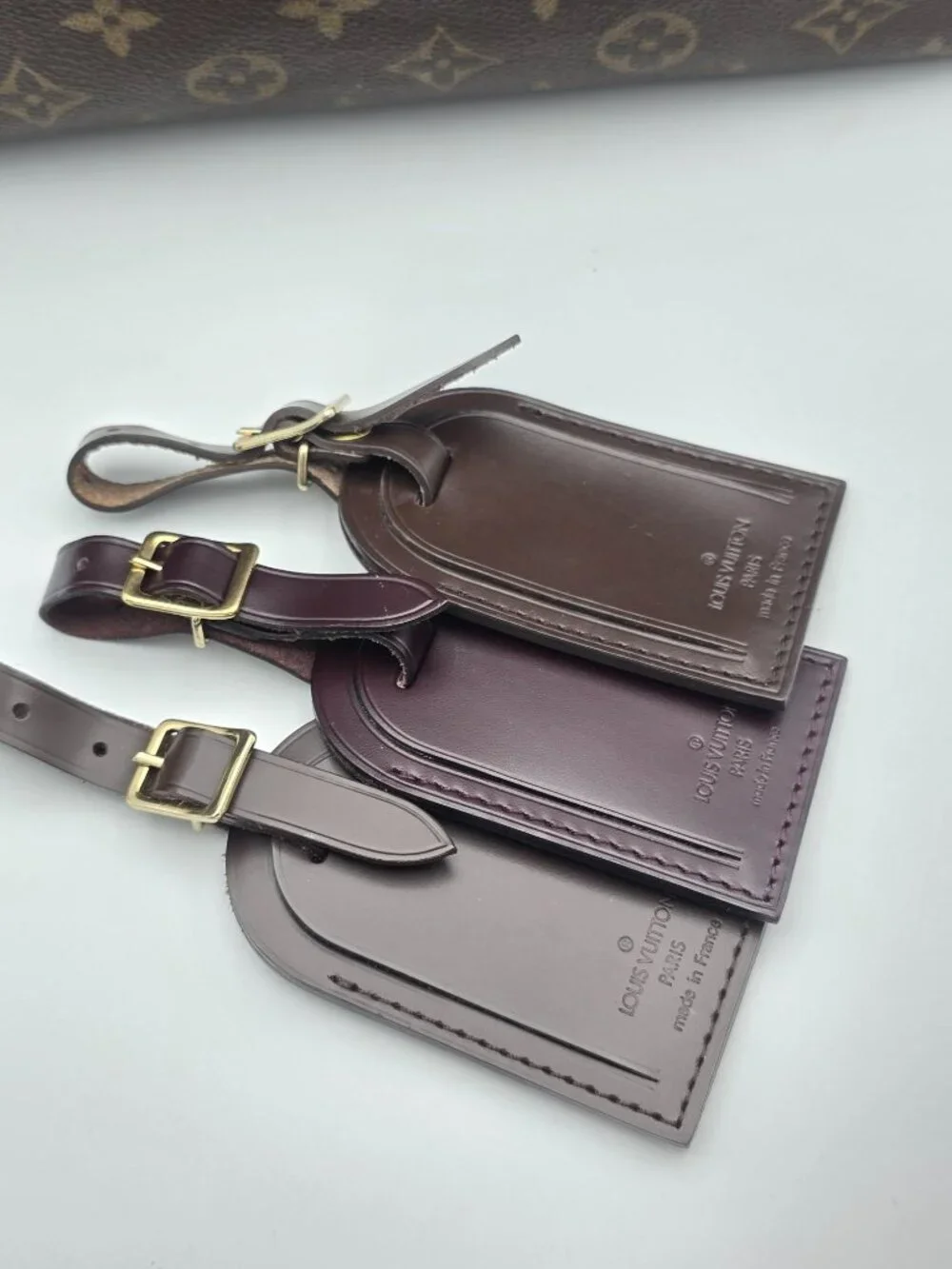 Authentic 1 Louis Vuitton Brown Leather Luggage Tag – Excellent Condition